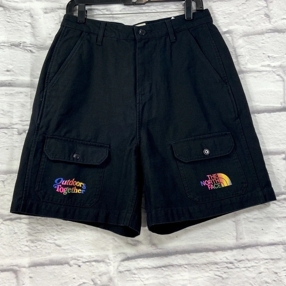 The North Face Valley Shorts Men's 30 Black Cargo Outdoors Together Graphic New